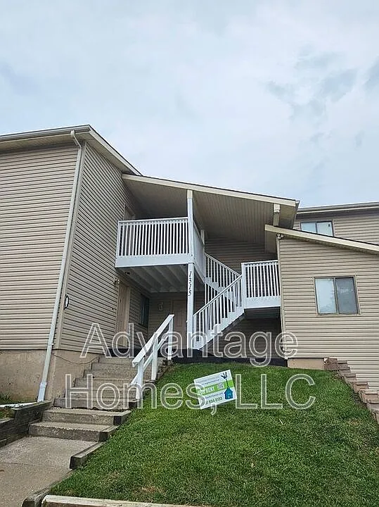 1315 E 123rd Ter #B
