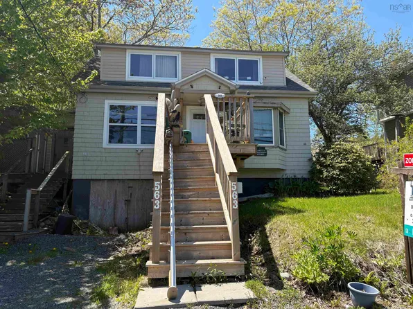 563 Herring Cove Rd, Halifax, NS B3R 1X3