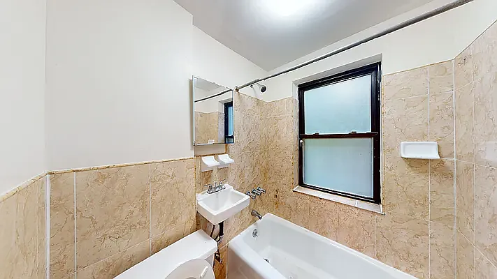 Rented by Bond New York | media 7