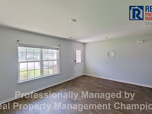 3rd image of 433 Ginger Dr