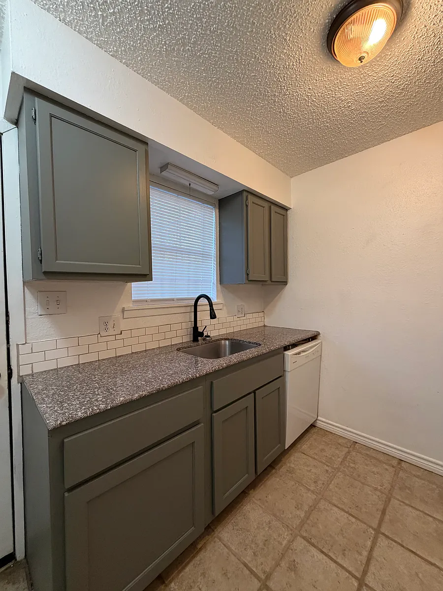 Building Photo - 3427 S Garrett St #C