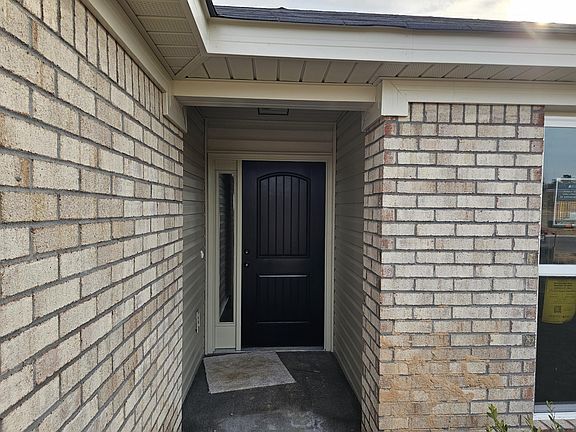 2nd image of 2517 Hollington Drive