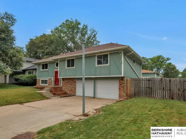 5628 Blackwell Dr, Omaha, NE 68137