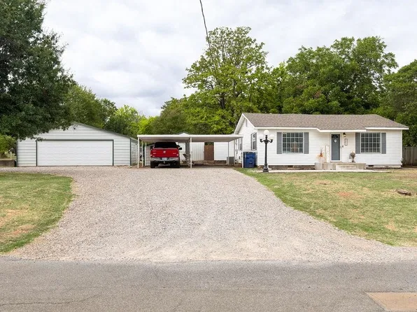 301 S Walnut St, Marlow, OK 73055