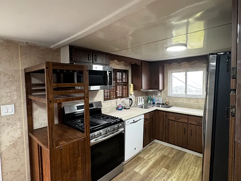 1101 Lysle Ave — Photo 12