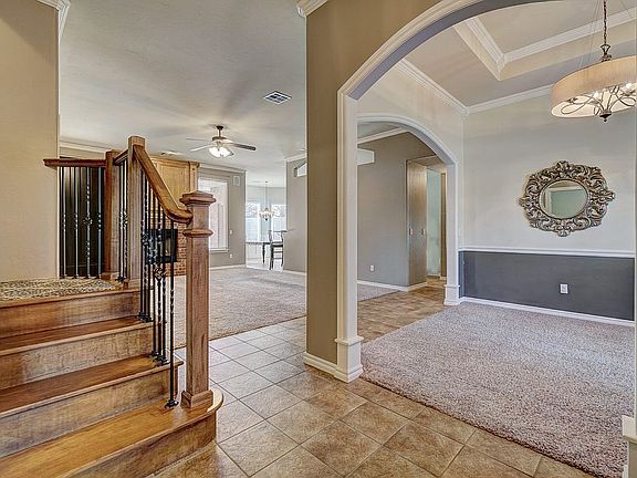4th image of 1807 Barrington Dr