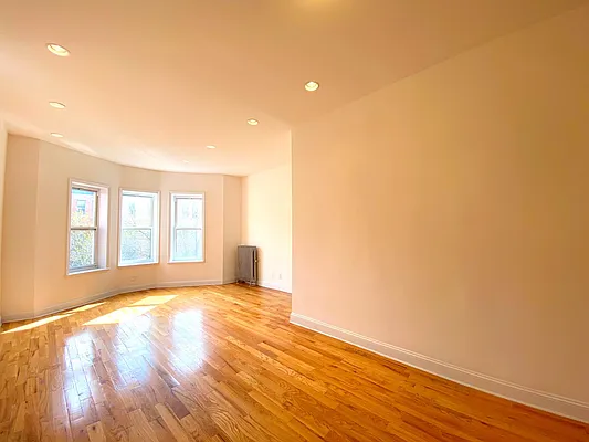 Rented by Douglas Elliman | media 19