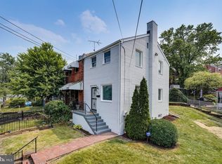 825 Burns St SE, Washington, DC
