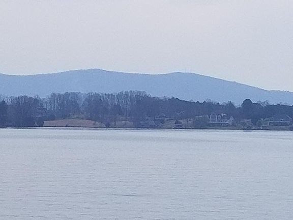 3rd image of 65 Bluewater Dr