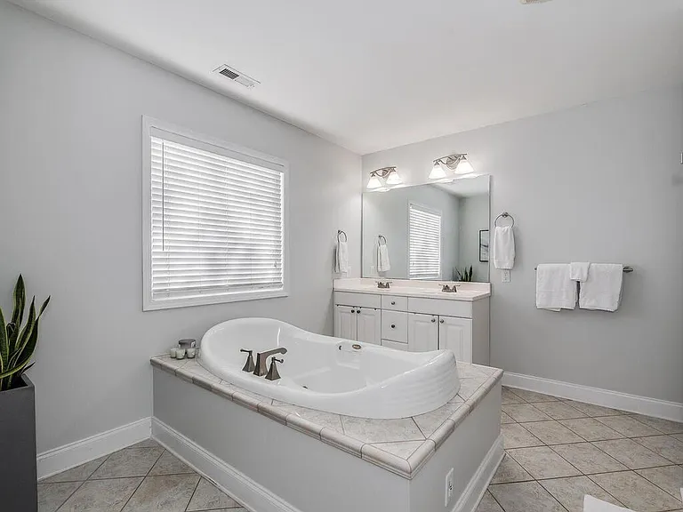 4331 Applegate Rd — Photo 16