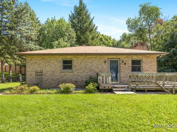 1085 Four Mile Rd NE, Grand Rapids, MI 49525