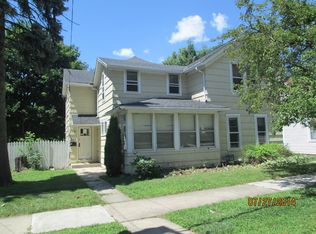 207 N Washington Ave, Batavia, IL 60510