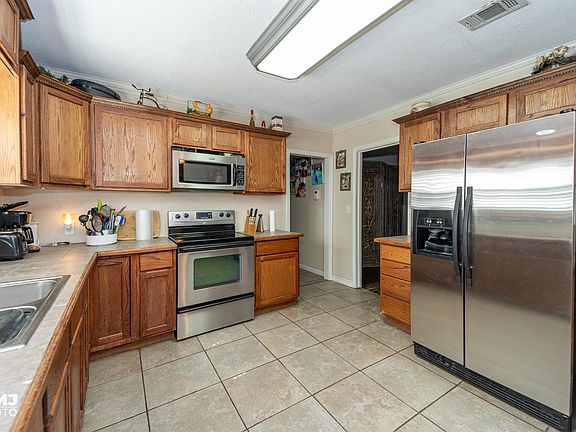 4th image of 340 N Major Dr