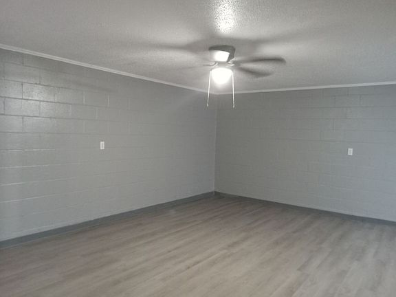 5th image of 210 Martin Ave #12