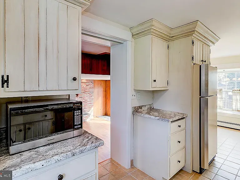 106 Middleboro Rd — Photo 25