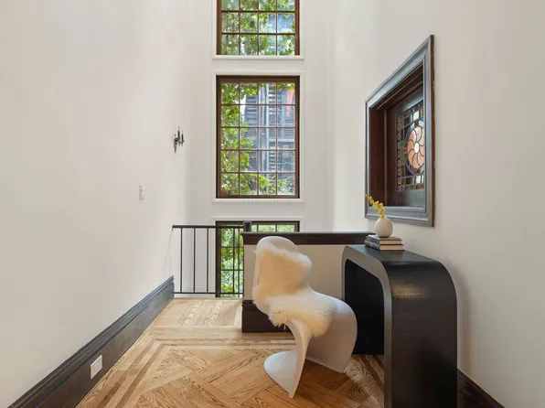 51 West 73rd Street image 3 of 16