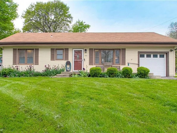 7016 N Harrison St, Gladstone, MO 64118