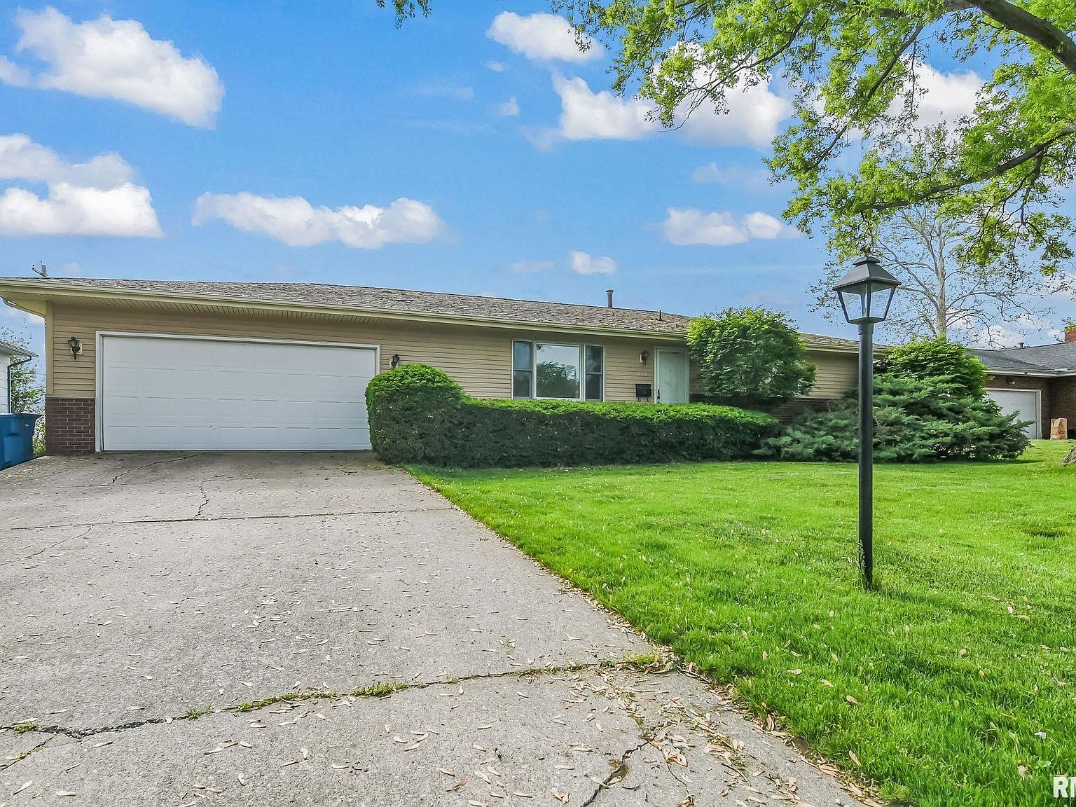 872 Oxford Dr, Chatham, IL 62629 Zillow