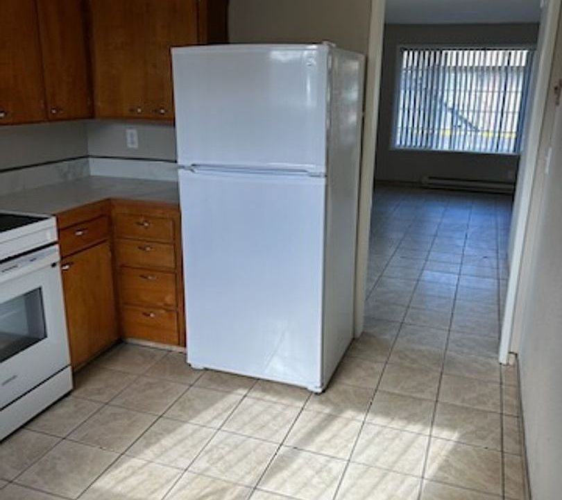 1st image of 719 19th Ave SE APT 28