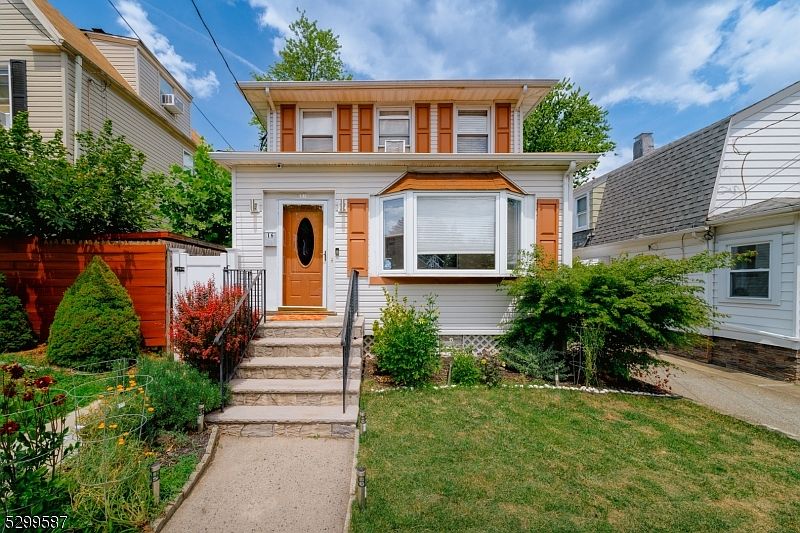 1st image of 16 Park Dr