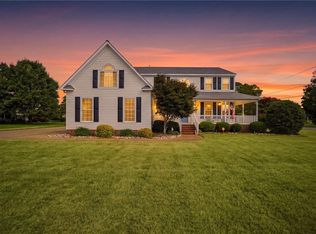 2 Pheasant Dr, Poquoson, VA 23662