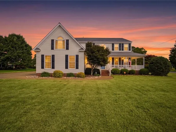 2 Pheasant Dr, Poquoson, VA 23662
