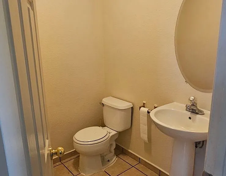 1981 Gordon Verner Cir — Photo 21