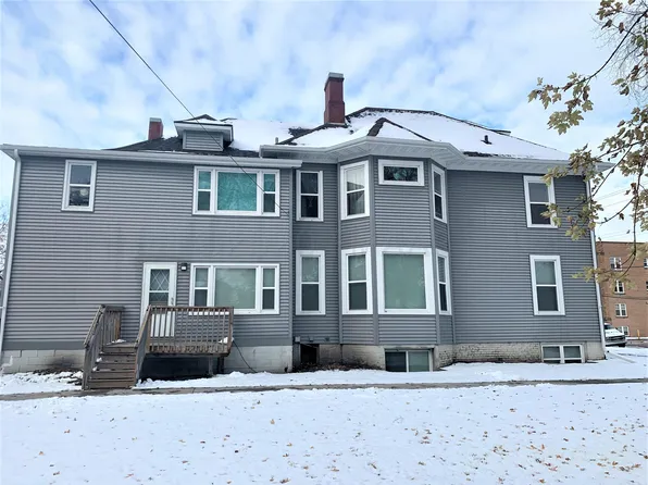 319 9th St S, Fargo, ND 58103