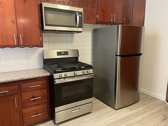 3rd image of 8253 Norton Ave #4