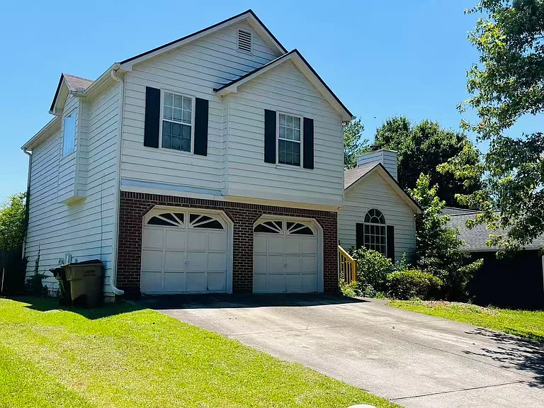 1617 Vinebrook Ter NW — Photo 2
