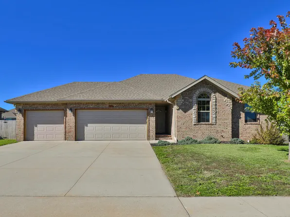 1151 S Bordeaux Avenue, Republic, MO 65738