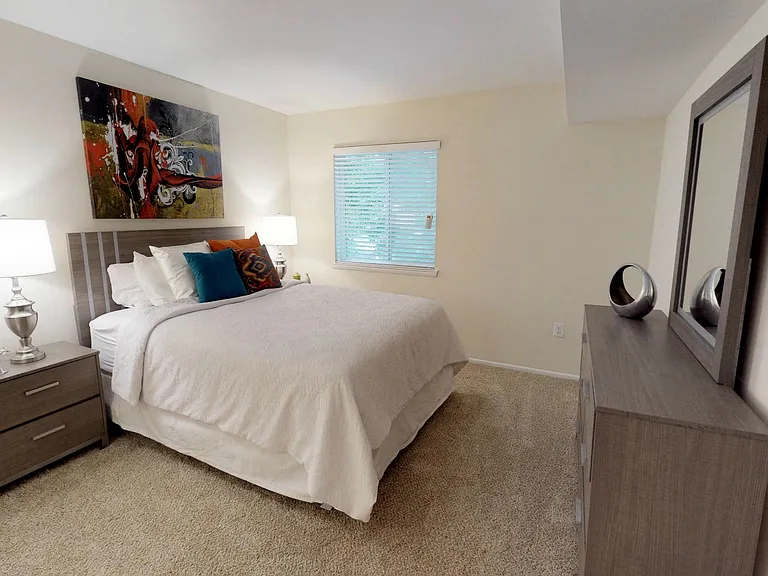 West Woods Apartments — Photo 7