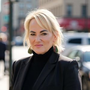 Beth Darrell