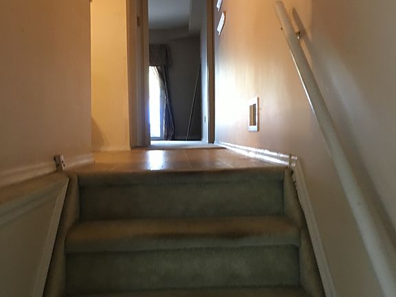 5th image of 49 Latourette Ln #2