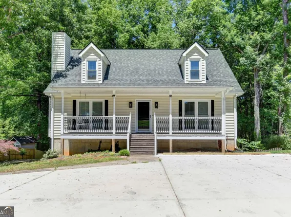 1530 Plunketts Rd, Buford, GA 30519