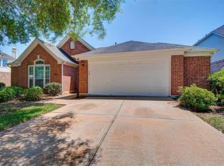 2118 Ridgefield Park Ln, Richmond, TX 77469