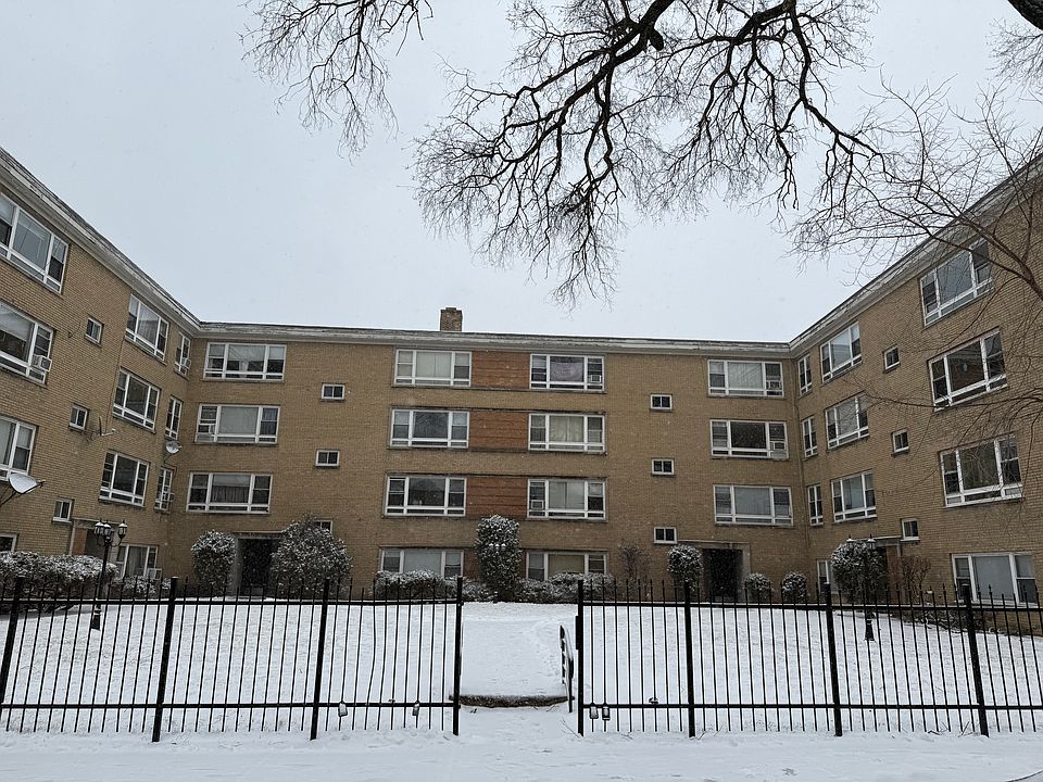 1st image of 6105 N Seeley Ave #2