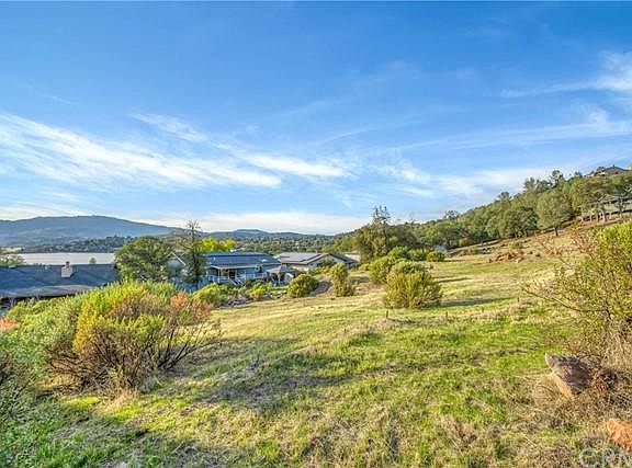 5th image of 17247 Meadow View Dr
