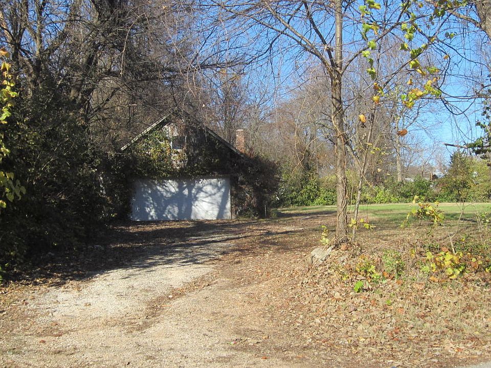 2nd image of 1623 W Lombard St