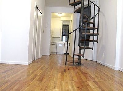 4th image of 247 E 62nd St APT 12