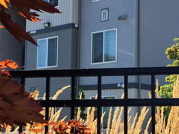 3rd image of 515 SW Hepburn Way Unit J304