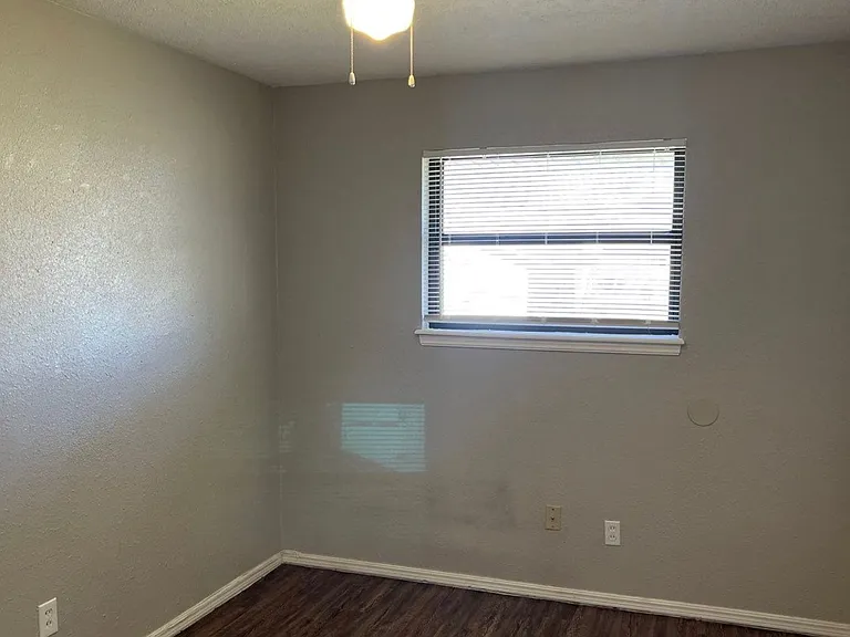 955 SW 4th Pl — Photo 25