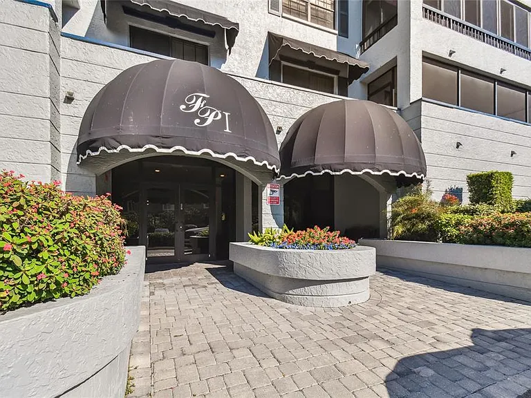 14810 Rue De Bayonne #3H — Photo 2