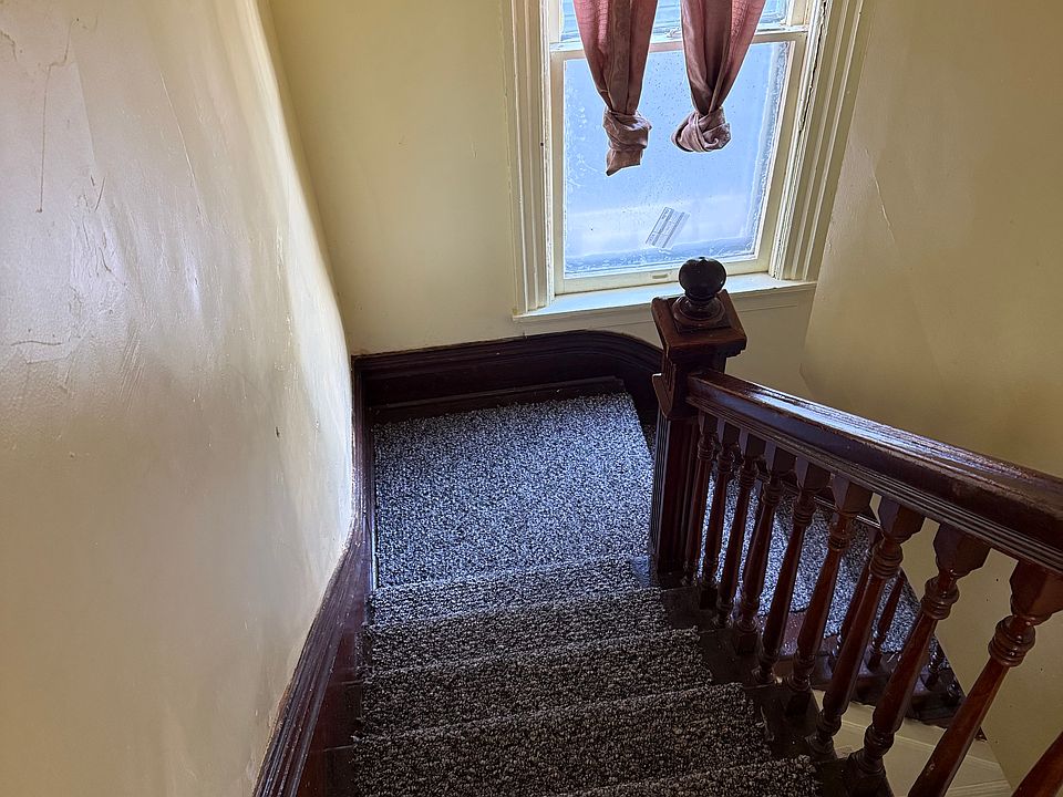 1st image of 1006 Park Ave #3