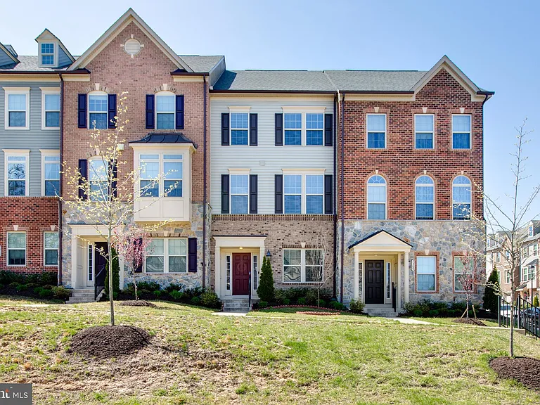 7311 Taylors Hill Ln — Photo 1