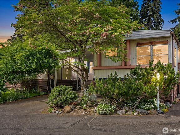 2nd image of 7301 NE 175th Street #303