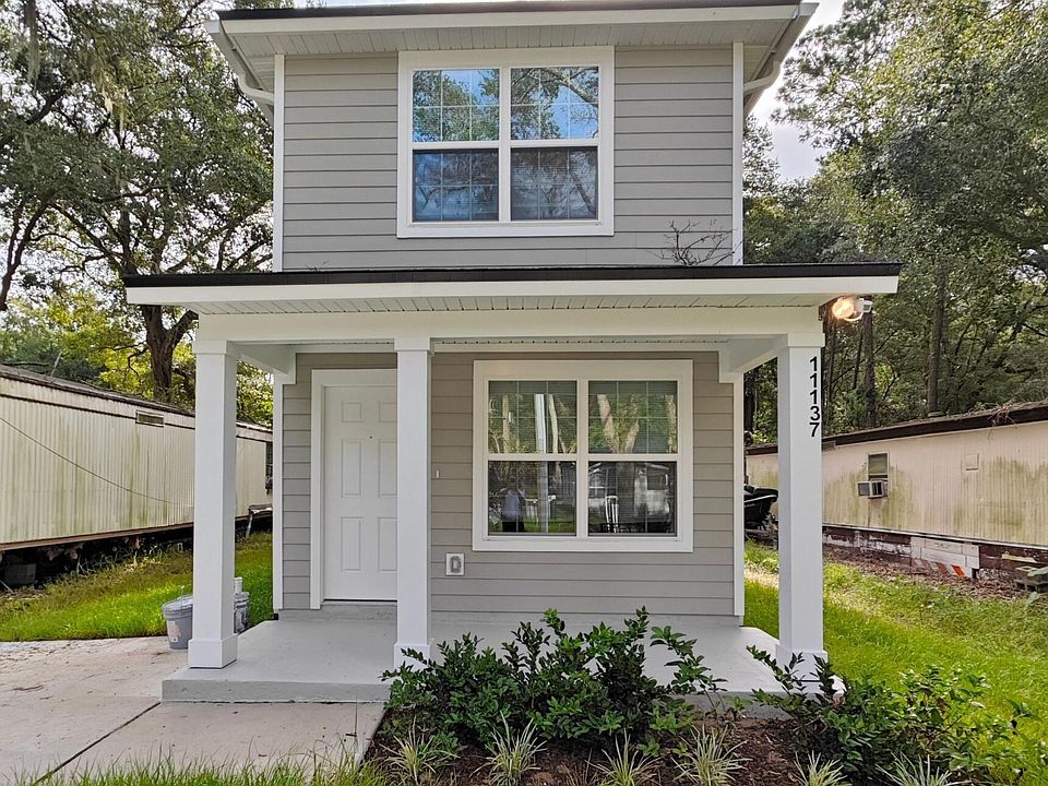 1st image of 11137 PINE Street