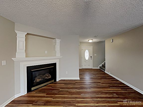 3rd image of 4022 Far West Dr