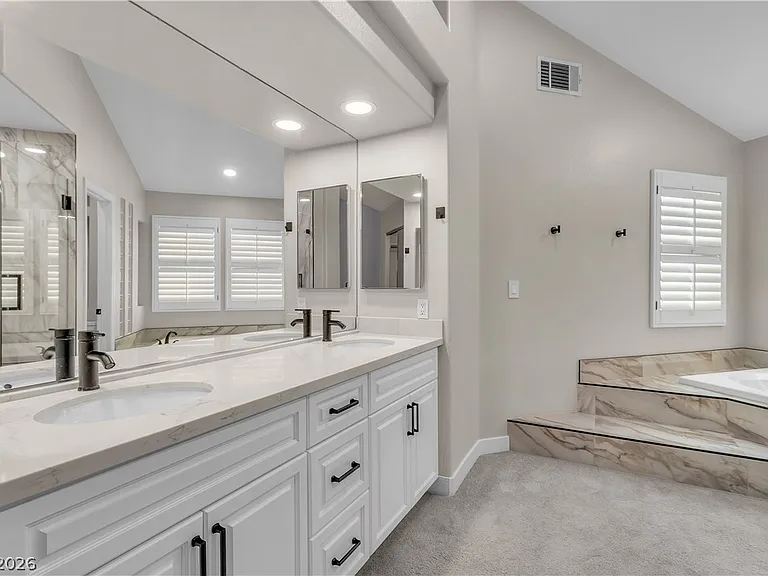 1712 Estrella St — Photo 32