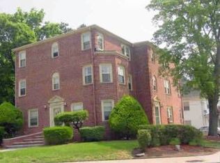 185 Bluff Ave APT 1, Cranston, RI 02905
